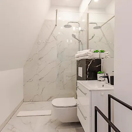 Apartament Vacationclub - Wisus Apartament 28 *